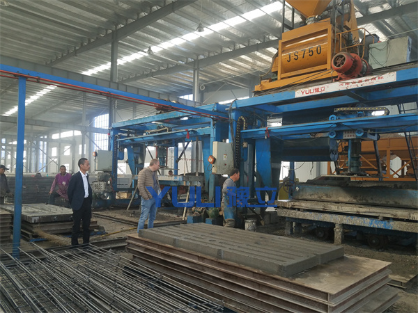 混凝土漏粪板的生产与使用注意事项